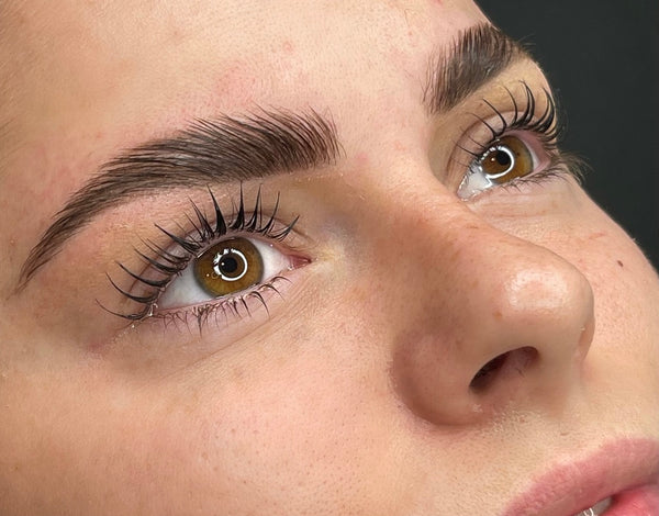 What Is the Difference Between Lash Extensions and Lash Lifts?